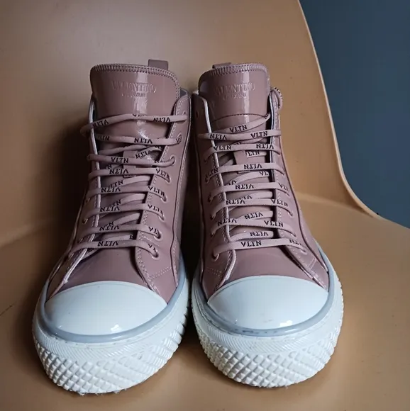 Valentino Garavani GIGGIES VLTN  High-Top Sneakers size 38,US Size 8