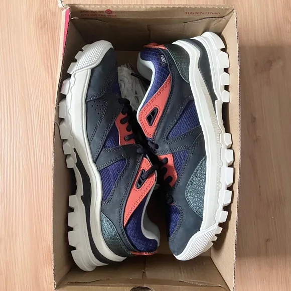 VANS Amzn Trailhead Hiking Suede Mesh Sneakers Low Women  VN0A7TO2DTQ