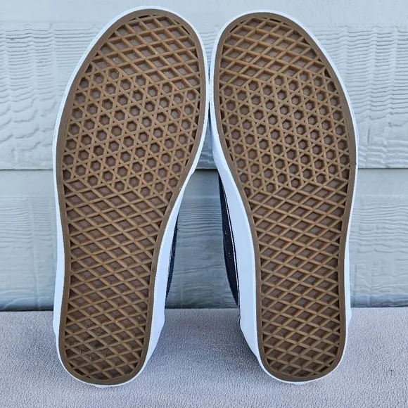 Vans Chukka Low Pro Navy Denim Corduroy Men Low Top Sneaker SZ 10 Off the Wall