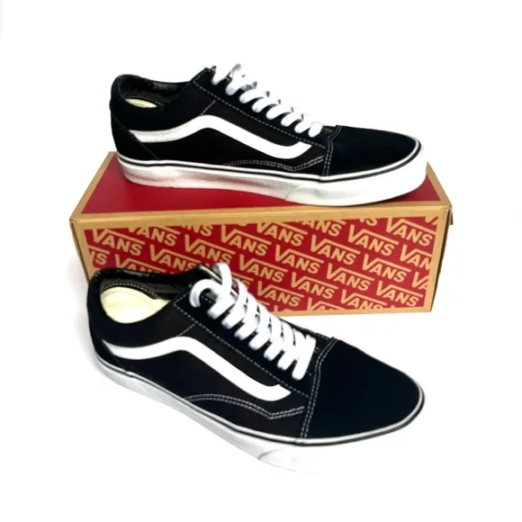 Vans | Classic Old Skool | Black/White |  Tennis Shoes