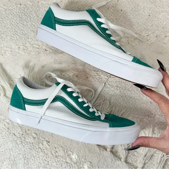 Vans Classic Sport Sneakers White/Green Suede Low Top Casual Shoes 10 Women’s