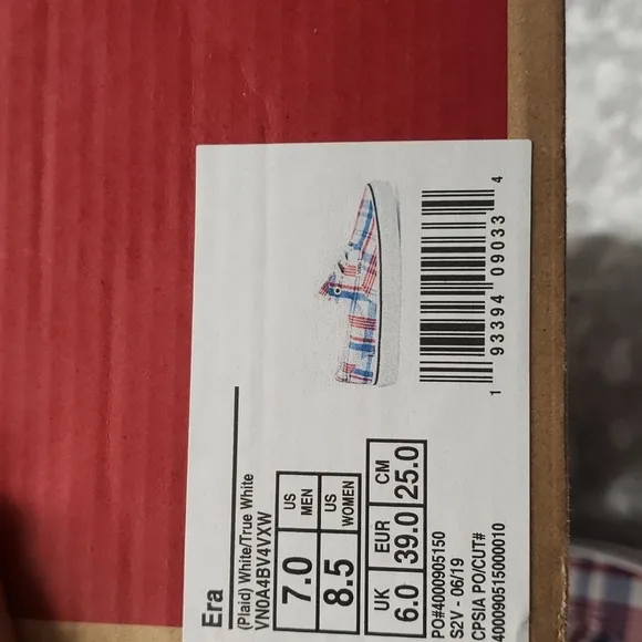 Vans era plaid white, red blue NIB