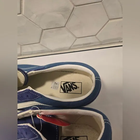 Vans Men’s Old Skool Low Top Blue Suede Canvas Sneakers Size 11 NWT Off The Wall
