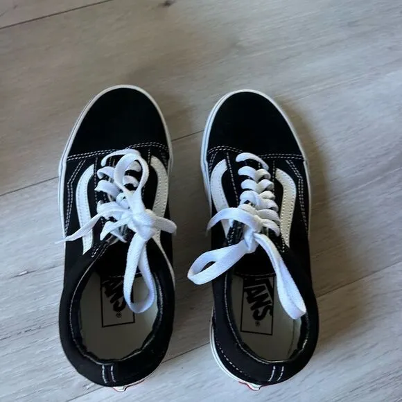Vans Old Skool Shoes blk/white Mens Size 10 nwt in box