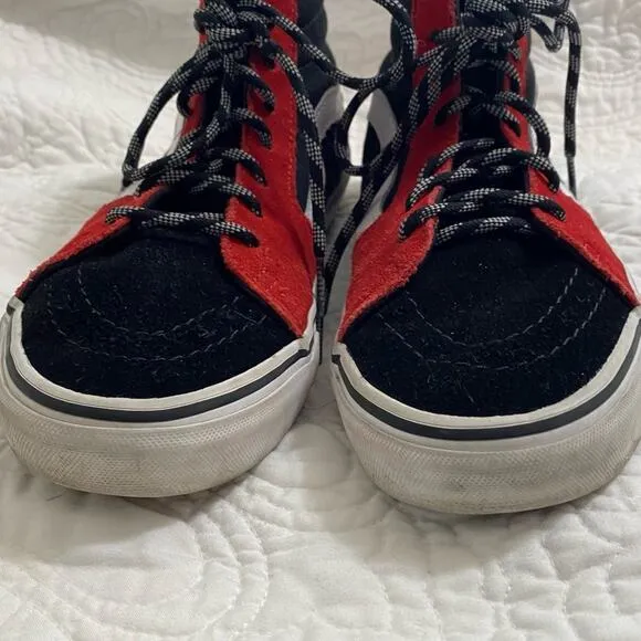 VANS Sk8-Hi Red and Black High Top Sneaker Men’s Size 7.5 Women’s Size 9