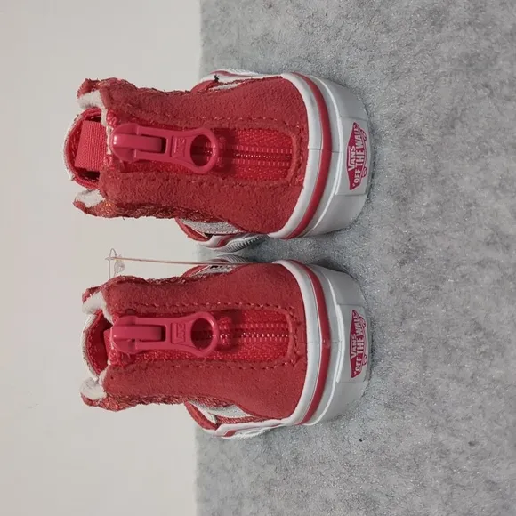 VANS Sk8-Hi Zip Toddler Girls Pink Shoes size 4