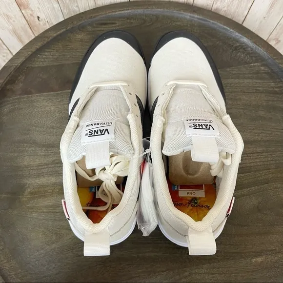 Vans UltraRange Pro Tyson Peterson (Marshmallow/Black) Shoe Size 8.5 Women