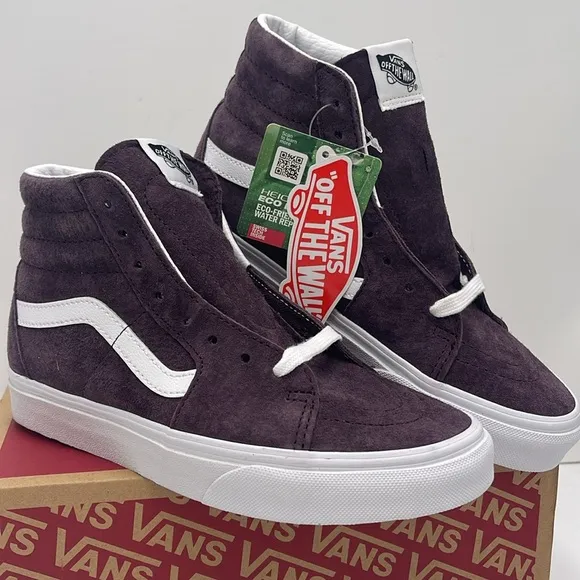 Vans WMNS High-Top Sneakers - Purple and White Sk8-HiPig Suede Wine Tasting