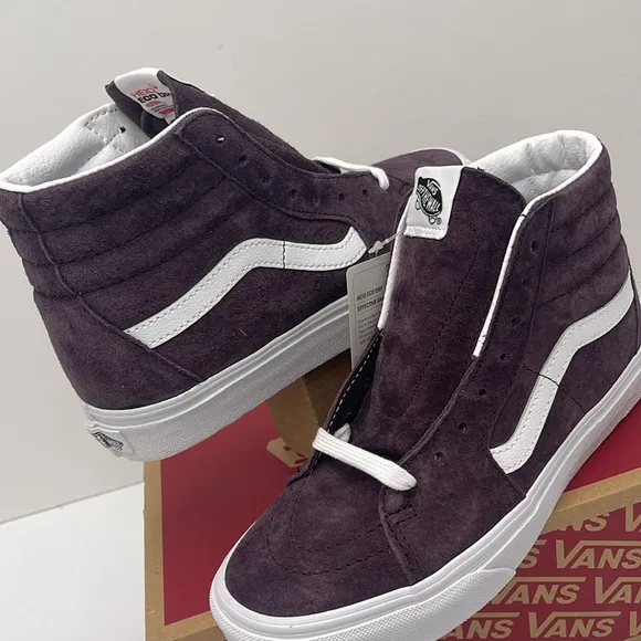 Vans WMNS High-Top Sneakers - Purple and White Sk8-HiPig Suede Wine Tasting