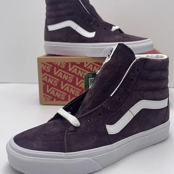 Vans WMNS High-Top Sneakers - Purple and White Sk8-HiPig Suede Wine Tasting