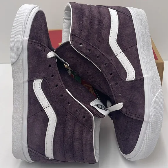 Vans WMNS High-Top Sneakers - Purple and White Sk8-HiPig Suede Wine Tasting