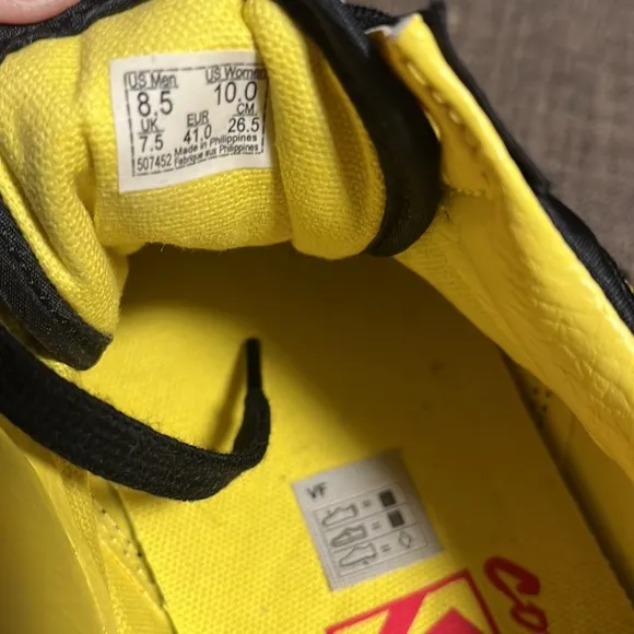 Vans X Cobra Kai Old Skool Shoes U.S. M8.5 W10... Black Yellow Low Top NWT