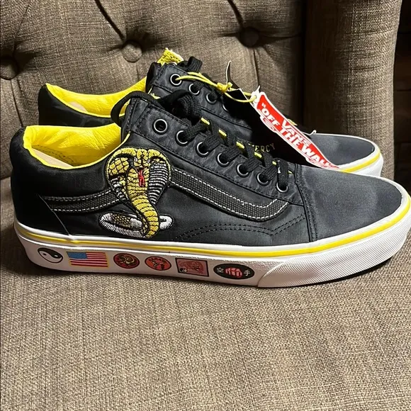 Vans X Cobra Kai Old Skool Shoes U.S. M8.5 W10... Black Yellow Low Top NWT