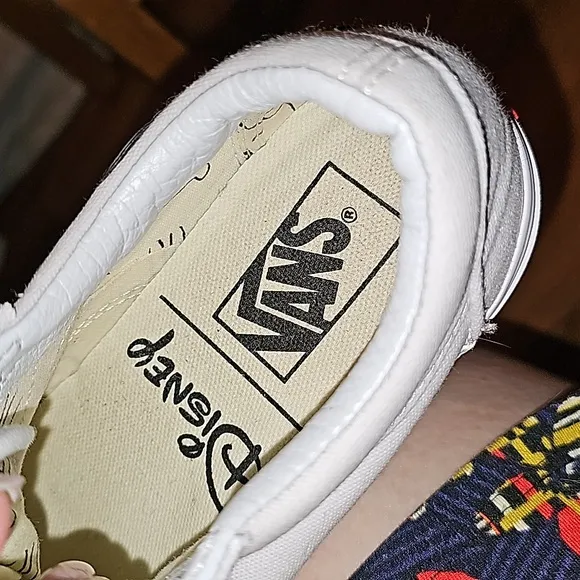Vans/Disney Mickey hands lace up shoes