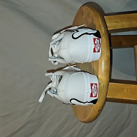 Vans/Disney Mickey hands lace up shoes