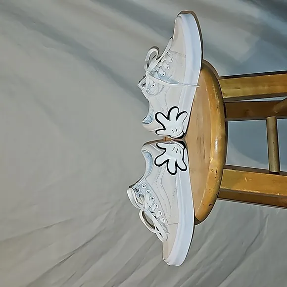 Vans/Disney Mickey hands lace up shoes