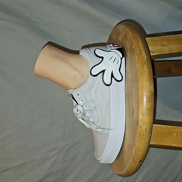 Vans/Disney Mickey hands lace up shoes