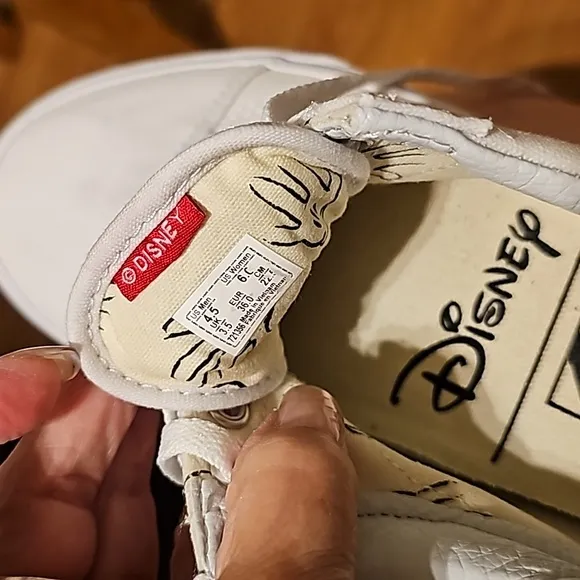 Vans/Disney Mickey hands lace up shoes