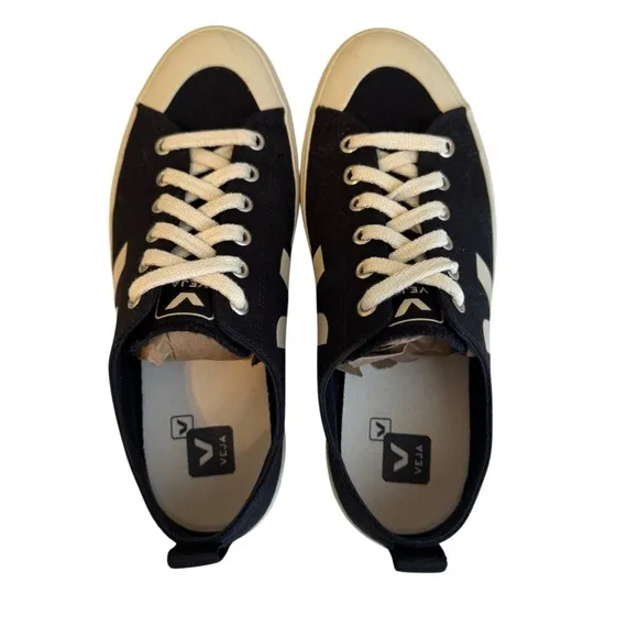 Veja Anthropologie Women’s Wata II Low-Top Sneakers Size 7