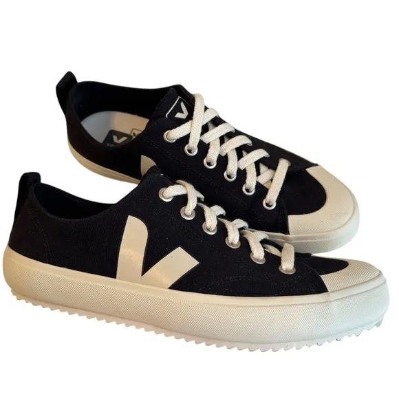 Veja Anthropologie Women’s Wata II Low-Top Sneakers Size 7