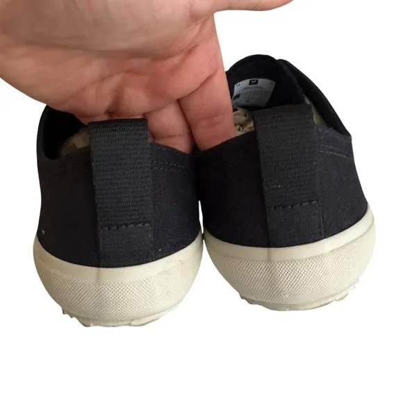 Veja Anthropologie Women’s Wata II Low-Top Sneakers Size 7
