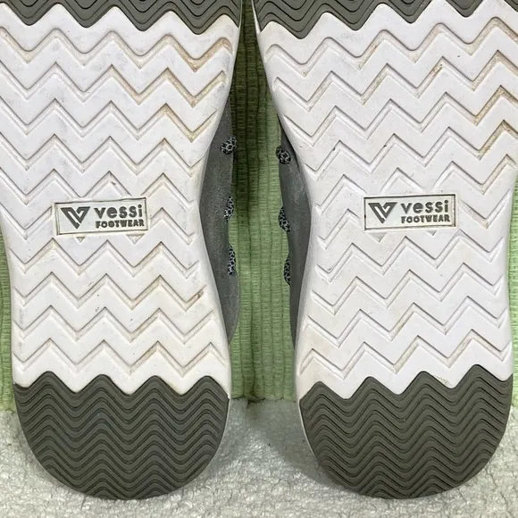 Vessi Cityscape Mens Grey Knit Classic Waterproof Lighweight Vegan Shoes SZ US 9