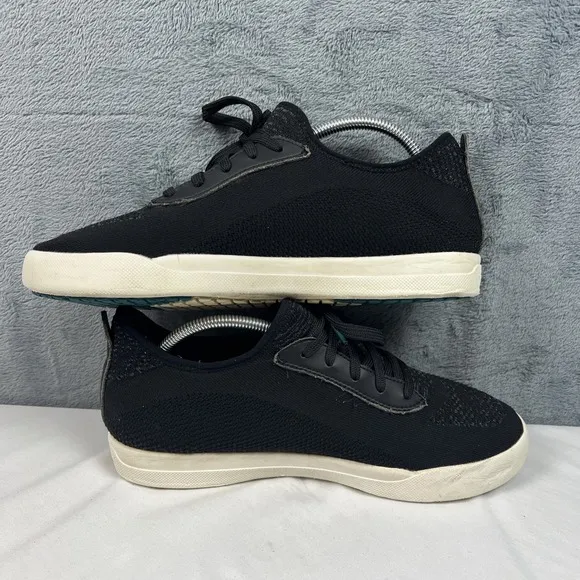Vessi Weekend Sneaker Mens Size 10 Womens Size 11 Waterproof Shoes Black White