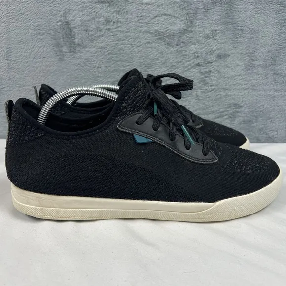 Vessi Weekend Sneaker Mens Size 10 Womens Size 11 Waterproof Shoes Black White