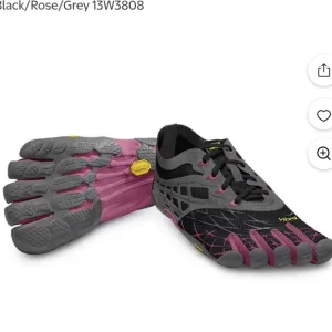 Vibram FiveFingers Athletic Shoes Size 41