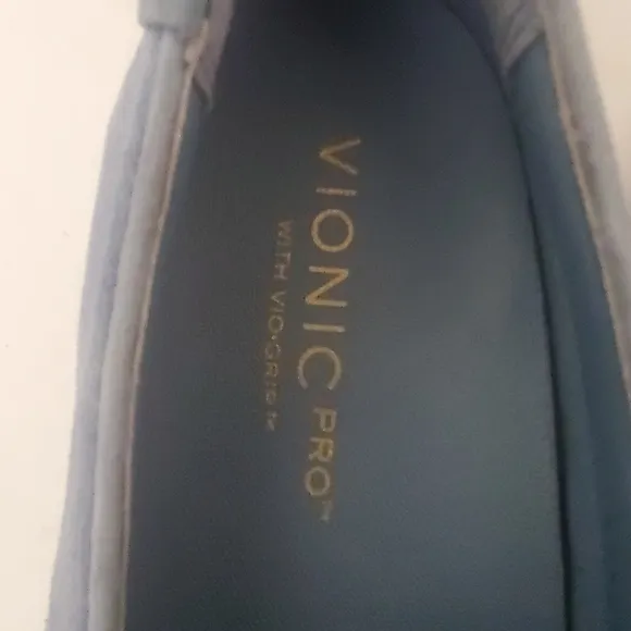 Vionic Avery Pro Light Blue Suede loafer sneaker comfort slip on shoes 7 NWOB