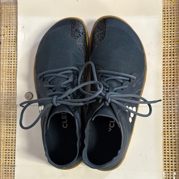 Vivo Barefoot Black Athletic Shoes Minimalist Design size 41