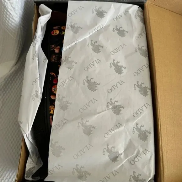 Vlado Footwear Milo Low Top Canvas Emoji Sneaker Men’s Size 12 New with Box