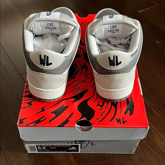 Warren Lotas Reaper Clean Slate Low-Top Sneakers and T shirt