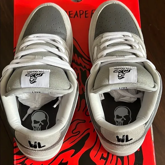 Warren Lotas Reaper Clean Slate Low-Top Sneakers and T shirt