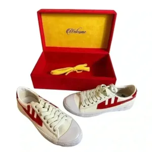 When Smoke Clears Mens White Red Size 7