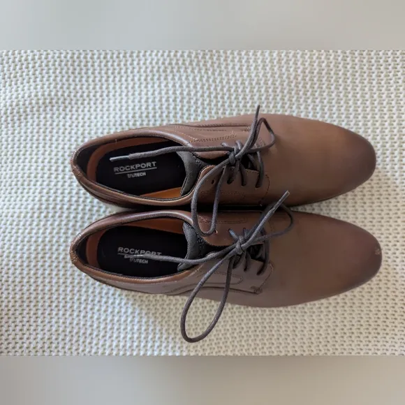WIDE Rockport Garrett Oxford, Size 10 Wide, Brown with Cream Bottom