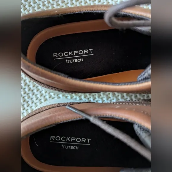 WIDE Rockport Garrett Oxford, Size 10 Wide, Brown with Cream Bottom
