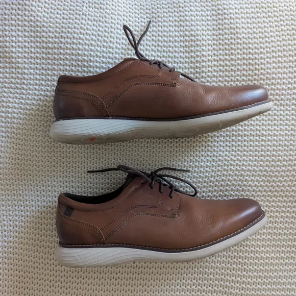 WIDE Rockport Garrett Oxford, Size 10 Wide, Brown with Cream Bottom