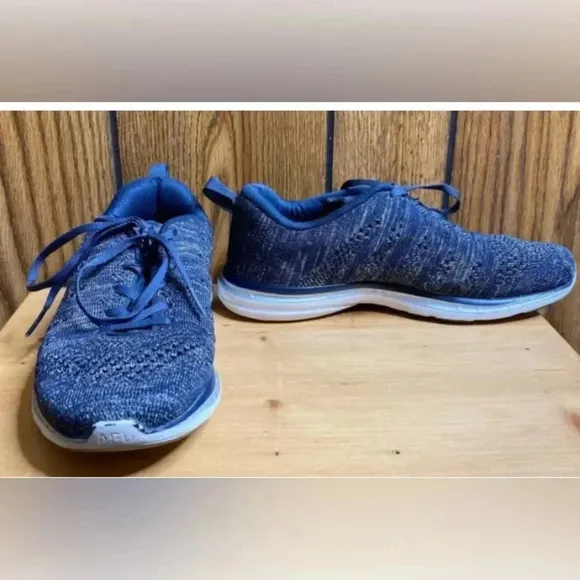 Woman APL Navy Blue Gold Techloom Pro Lace Up Athletic Sneakers Sz 8.5 Shoes