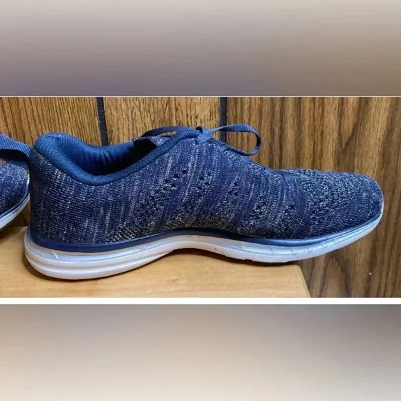 Woman APL Navy Blue Gold Techloom Pro Lace Up Athletic Sneakers Sz 8.5 Shoes