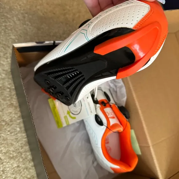 Women Cycling Shoes - White and orange