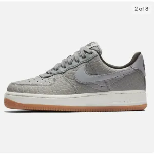 Women NIKE AIR FORCE Wolf Grey Shoes