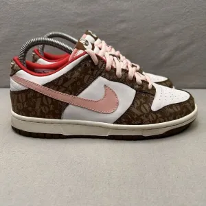 Womens 7.5 / 6Y Nike Dunk Low XOXO Shoes Dark Khaki Bubblegum Pink 2006