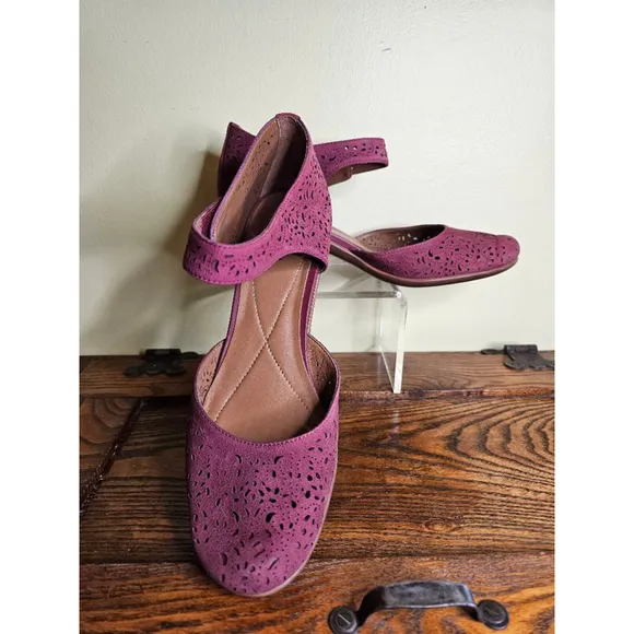 Women's Easy Spirit CINDIE Size 9.5 Red NU