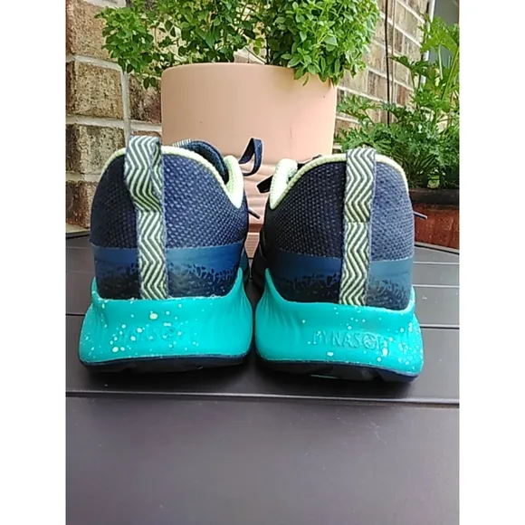 Women's New Balance Dynasoft Gor-TexTrail Running Shoes Size 9 Blue Green