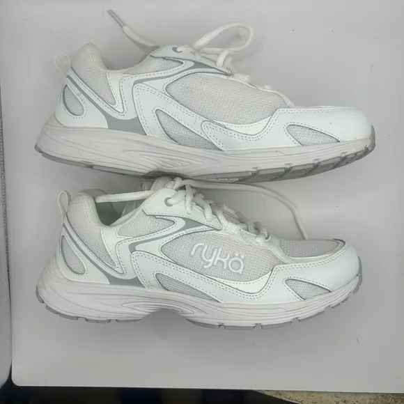 Women's Ryka Sneakers White Grey Size 7W