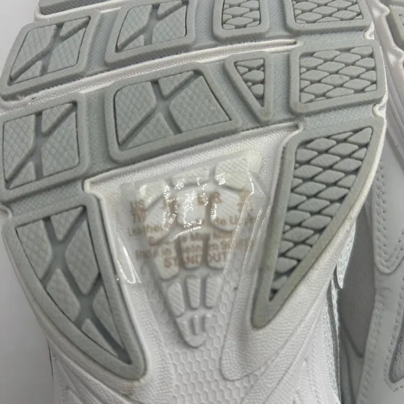 Women's Ryka Sneakers White Grey Size 7W