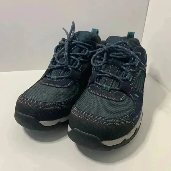 Women's Trail Model 4 Hiking Shoes Size 11