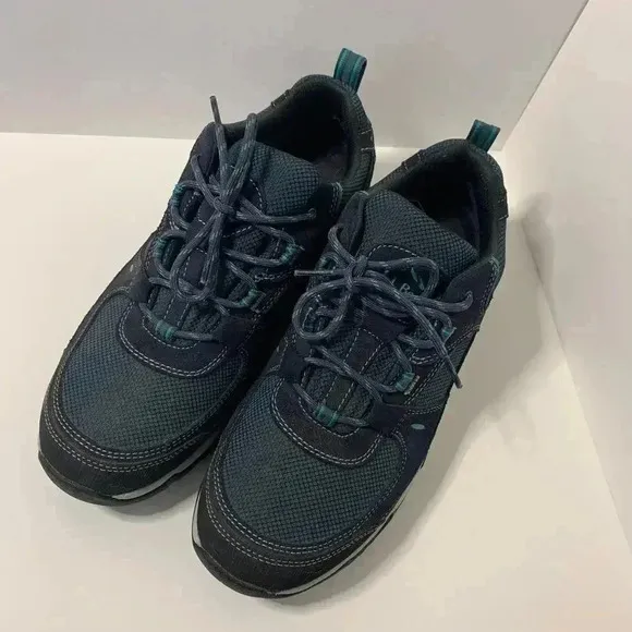 Women's Trail Model 4 Hiking Shoes Size 11
