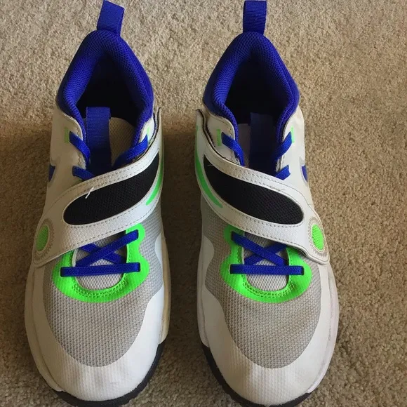 Youth Nike Team Hustle D11 Low Green Strike Racer Blue 2023